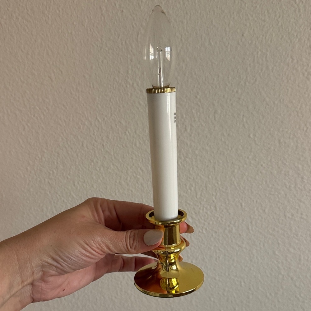 Elegant Gold and White Candle Holders - Picture 5 of 5